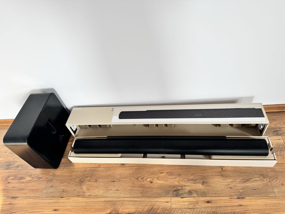 Sonos Arc Ultra plus Sonos Sub Gen 4 Stare impecabilă, pachet premium