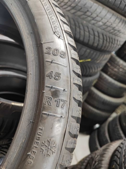 4бр.зимни гуми 205/45/17 Kleber