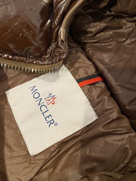 Geaca lucioasa Moncler