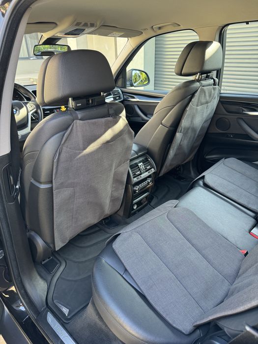 BMW X5 40D • 313CP • HUD, Night Vis • Suspensie pe aer, Carplay • 360
