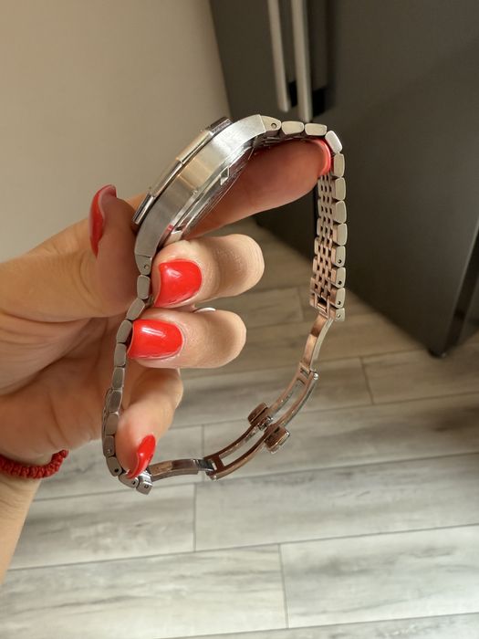 Ceas Edox pe baterie , fara defecte . Detin si zalele in plus