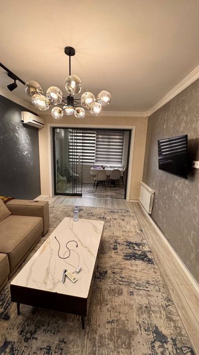 Юнусабад 4 квартал. Продается квартира  2/1/4