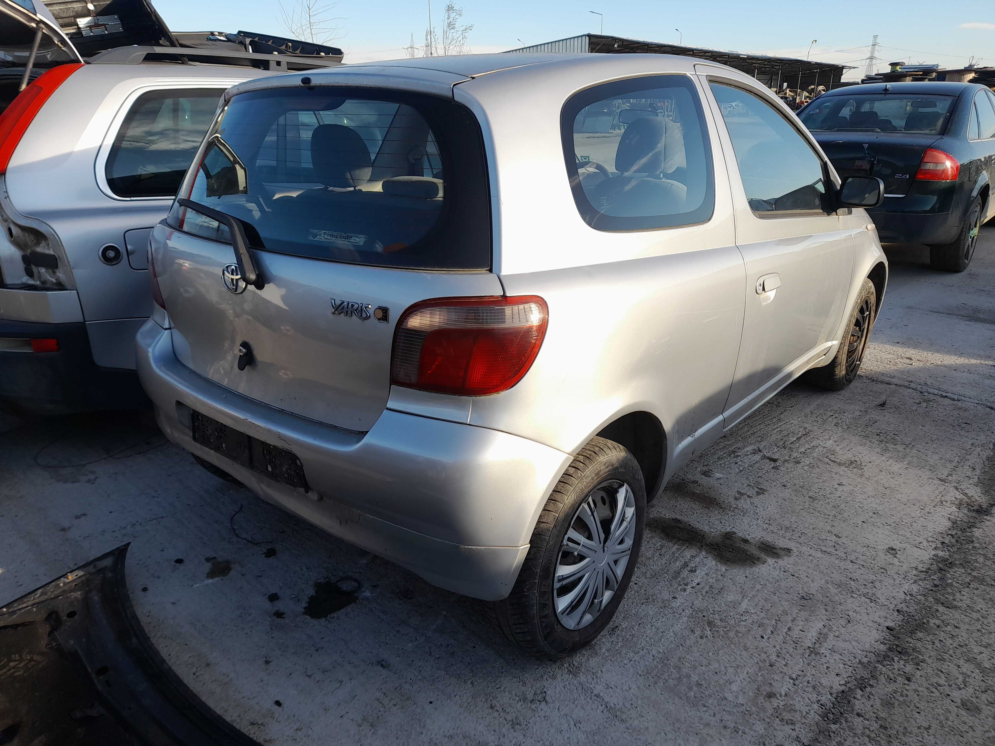 На части! Toyota Yaris 1.3