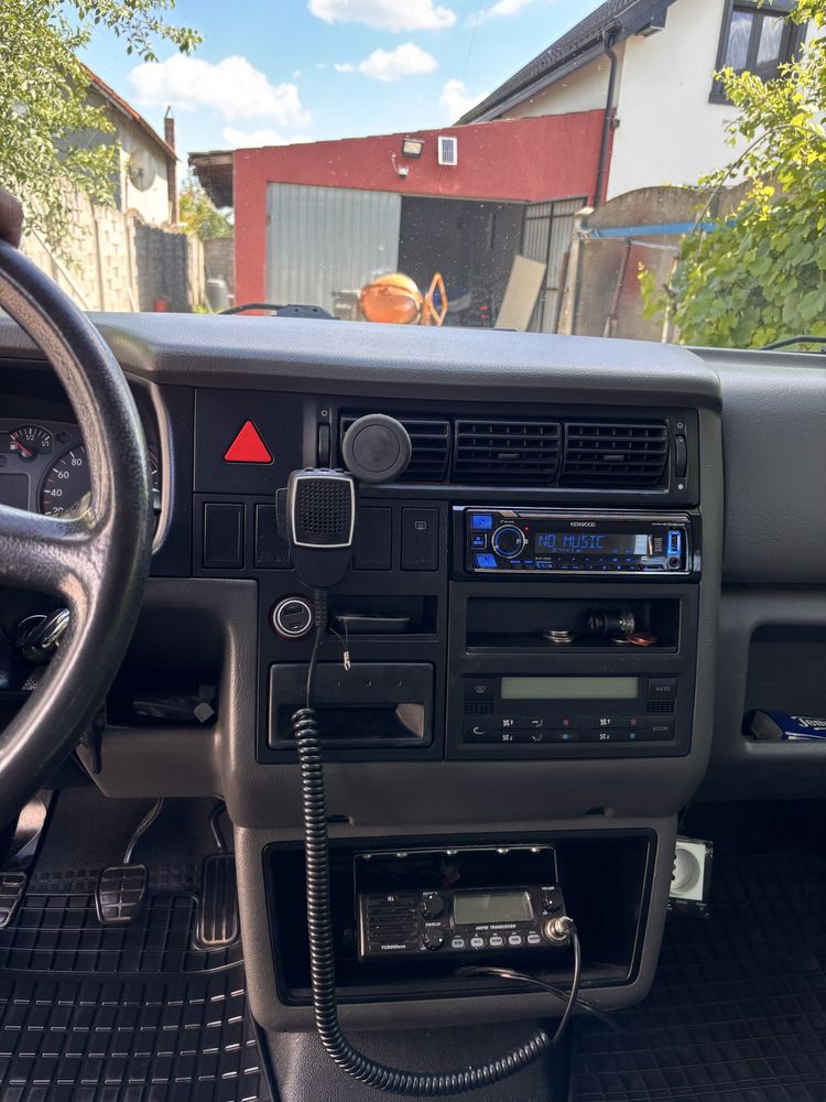 Vw t4 caravelle 9 locuri acv 102 cp an 2002