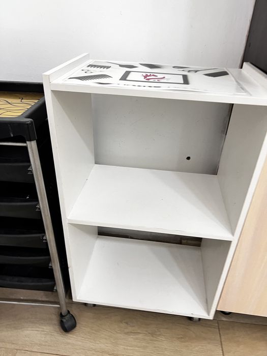 Помощники продам