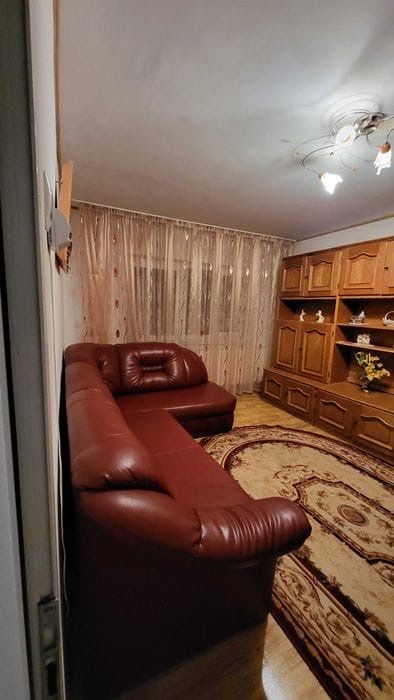 Vând apartament cu două camere în Pietonal