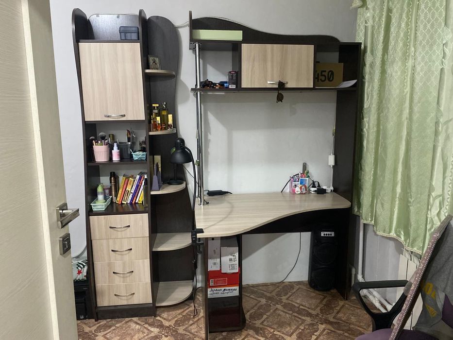 Продам рабочий стол.