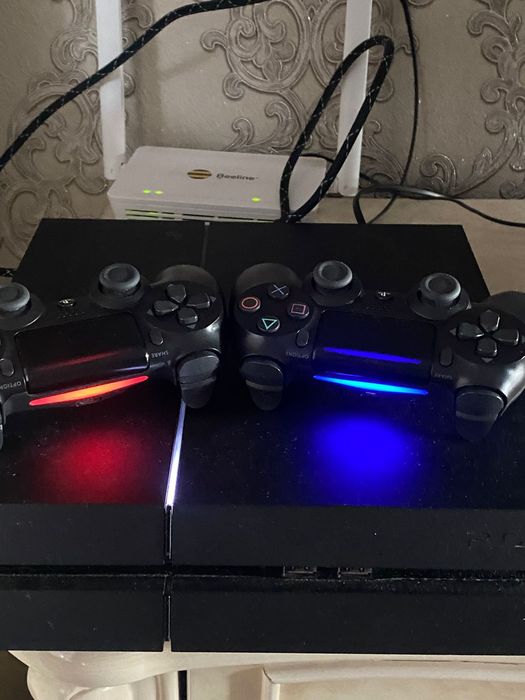Ps4 2джостика и много классных игр