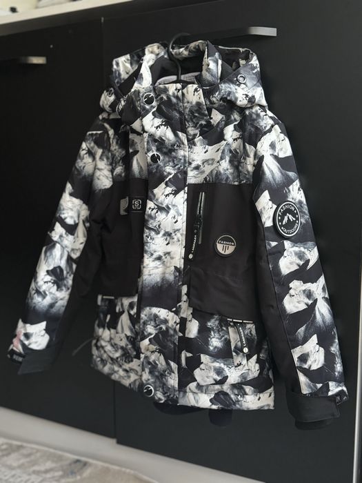 Куртка осень на мальчика 4-5 г