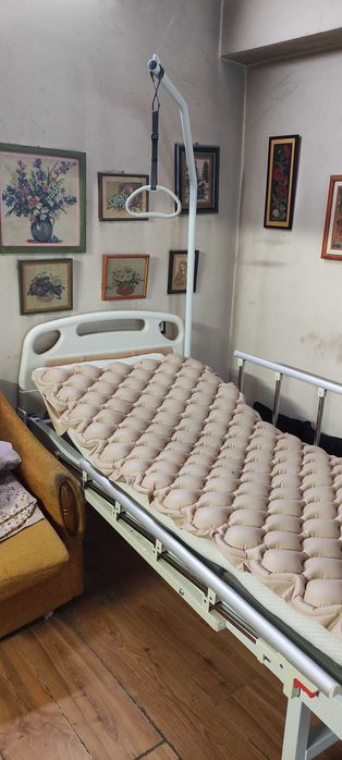 Болнично легло и антидекубителен дюшек