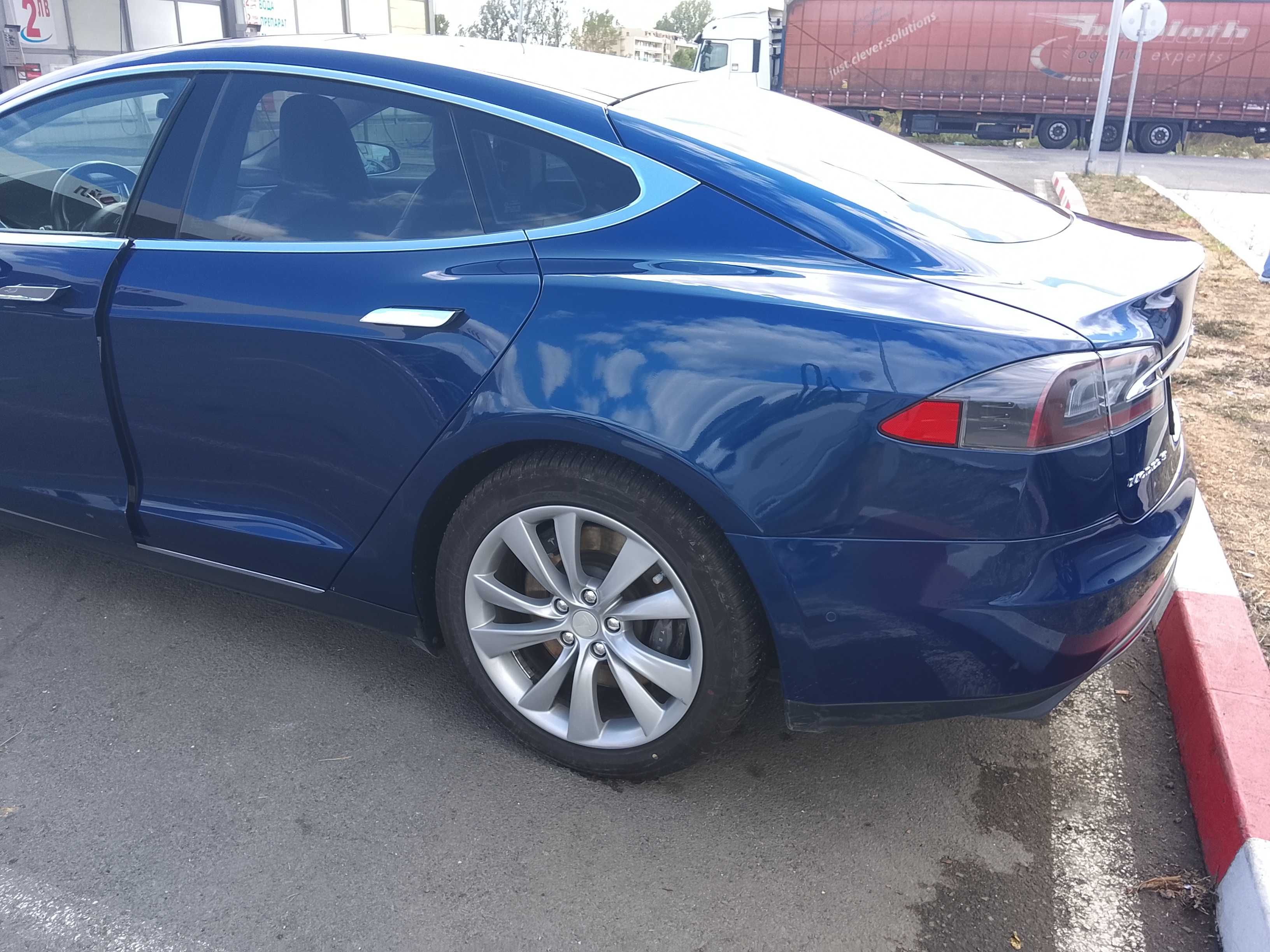 Tesla Model S 90D 2016 rest UA 417 л.с