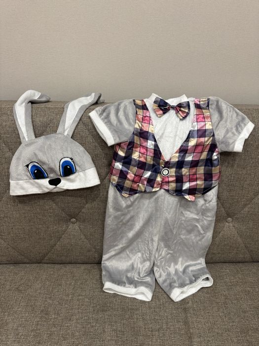 Продам костюм зайчика