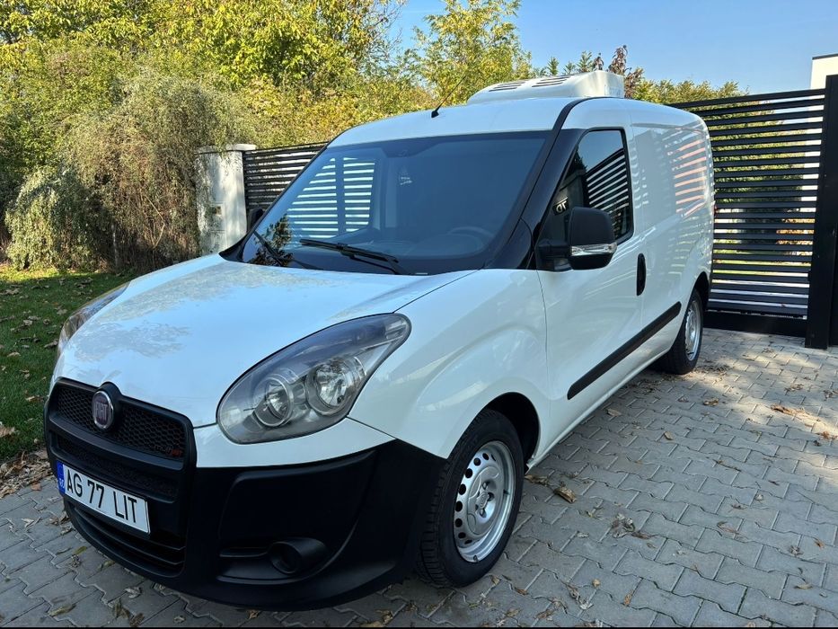 Vand fiat doblo cu frig