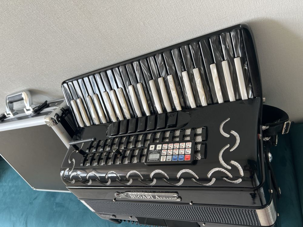 Acordeon Digital Bugari Armando