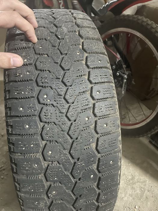 Продам зимние шины на р14 с дисками