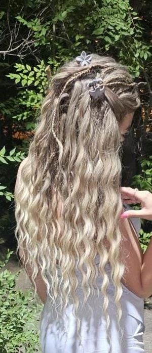 Продам волосы Анна (расчёсываются )