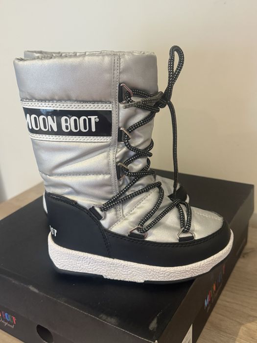 Неромокаеми зимни апрески MOON BOOT 26н