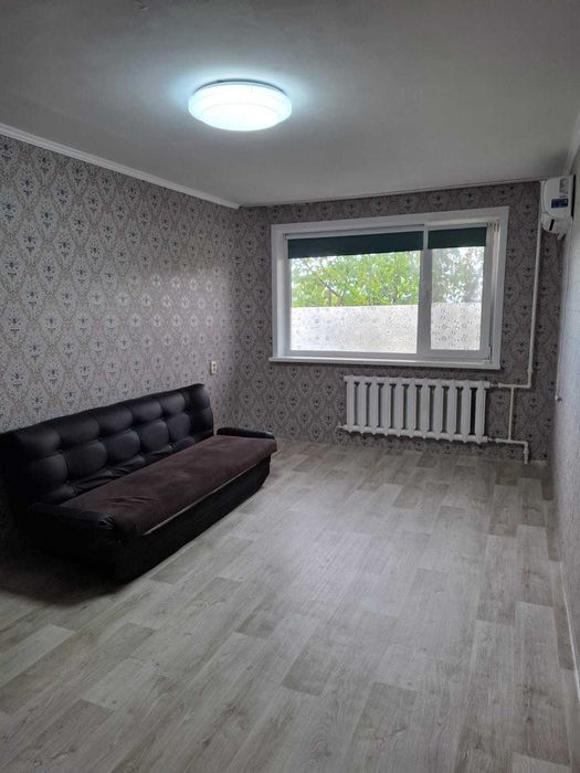 Продам 2-комн квартиру, р-н военного института, возможно под коммерцию