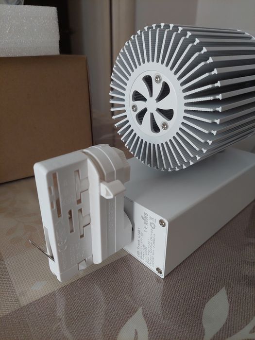 Трековые лампы светильники