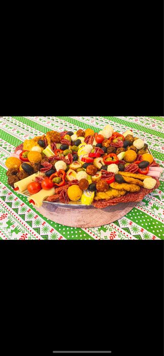 Platouri aperitive de Craciun- bogate, festive, facute in casa