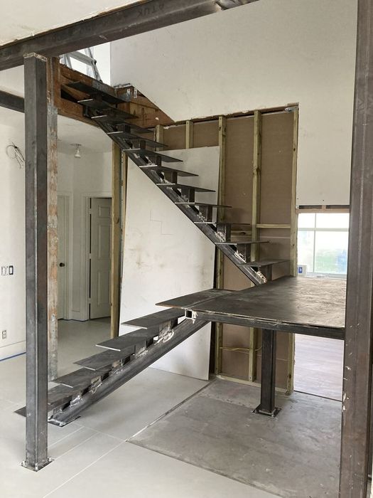 Изготовление металлических лестниц любой сложности