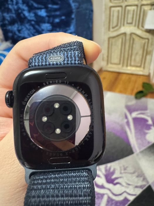 Apple watch 11 series - идеальное состояние