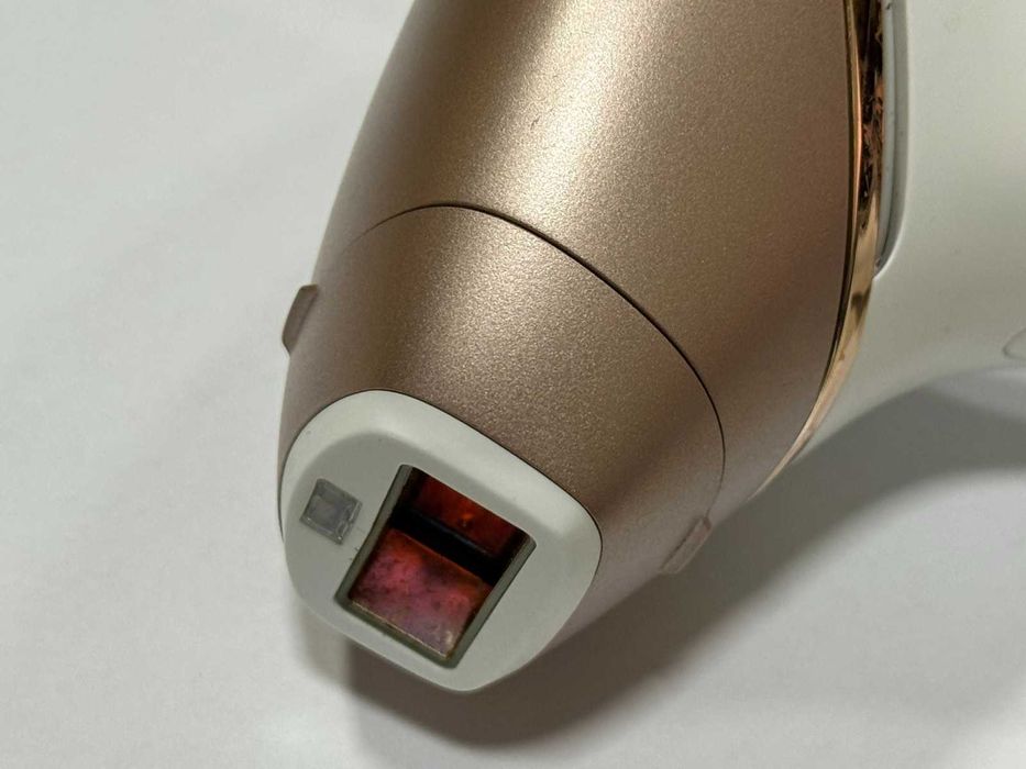 Фотоепилатор Philips Lumea BRI956/00