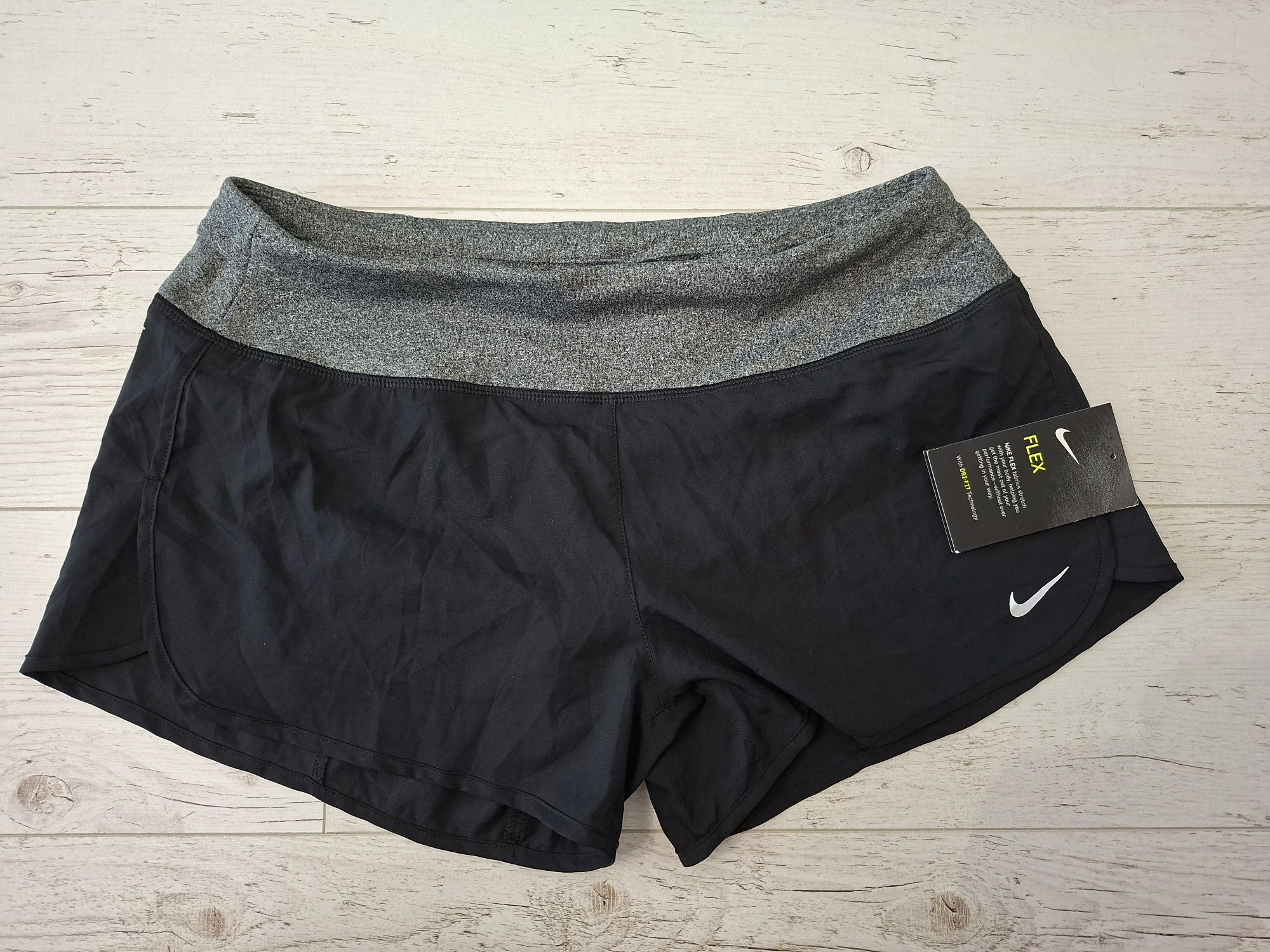Nike Dry Fit-Ориг. Дамски шорти Нови!!!