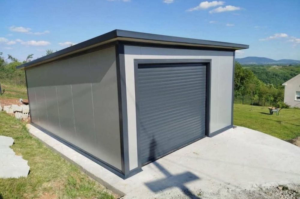 Vand case si garaje auto din panouri sandwich la pret bun