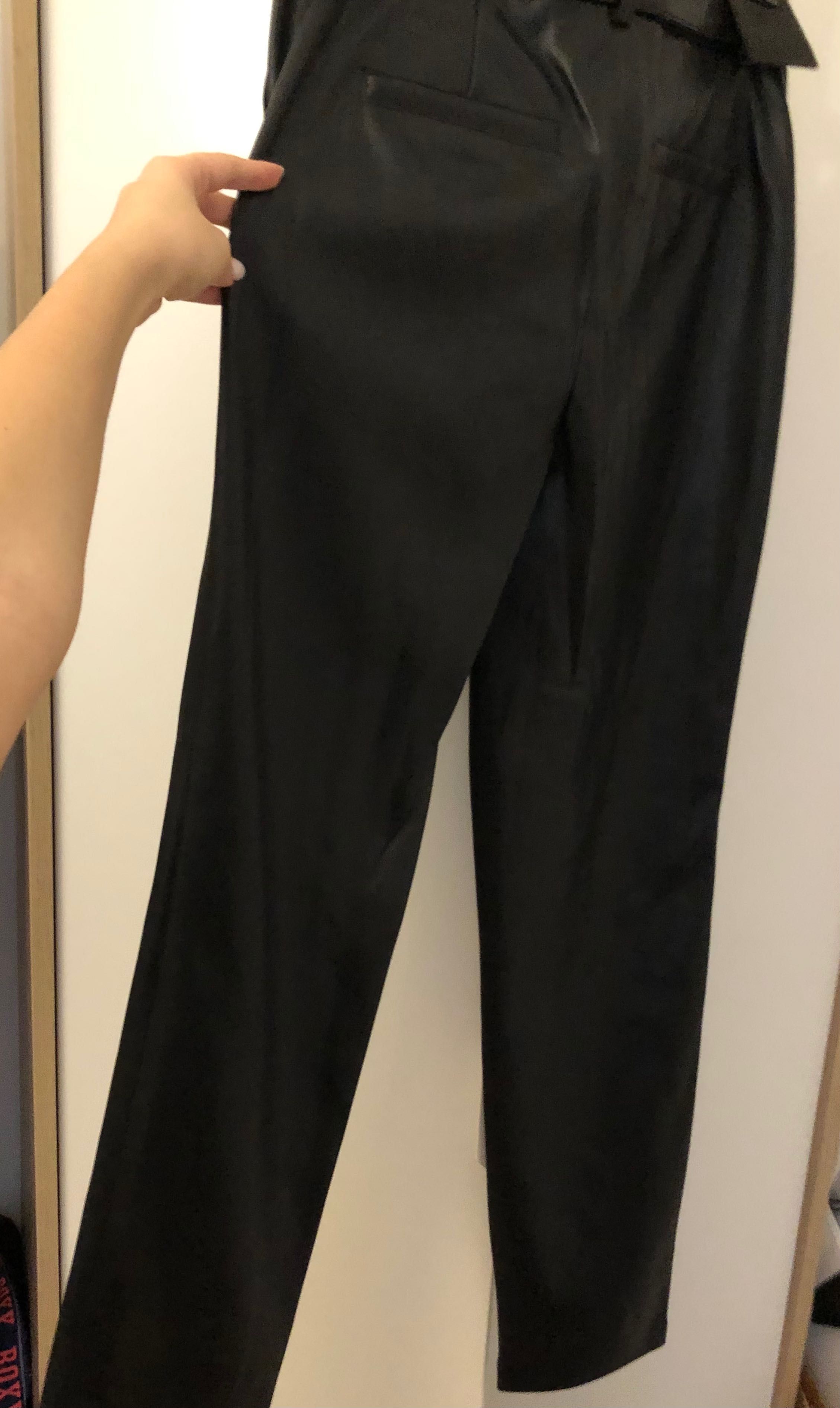 Pantaloni piele eco noi, cu eticheta MANGO colectia noua