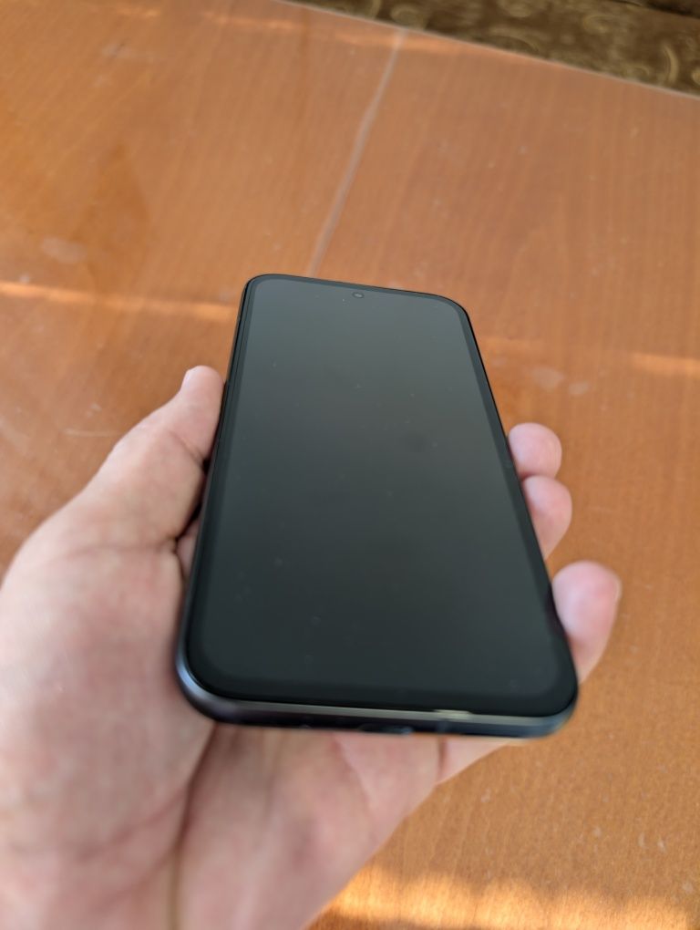 Google Pixel 8a. В гаранция.