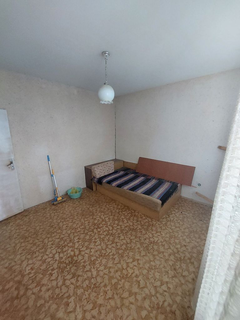 Продава се Двустаен апартамент в Хасково, Поройни - 60 кв.м за 952 €/кв.м - Снимка #2
