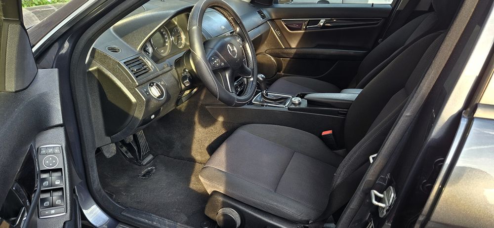 Mercedes.c220.An 2010.E5.177cp