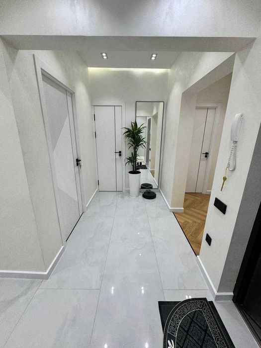 R1! Сдаётся квартира 2/2/4 на Мирабадский ор-р ЦУМ !