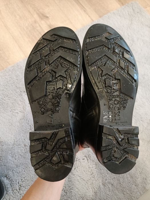 vând ghete de iarnă pentru femei