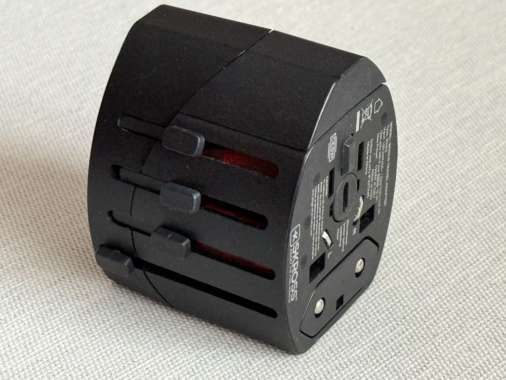 Adaptor incarcator universal priza de calatorie Skross