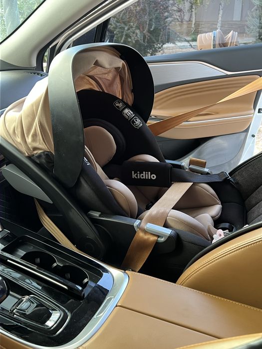 Продается коляска KIDILO 3в1. Б/у