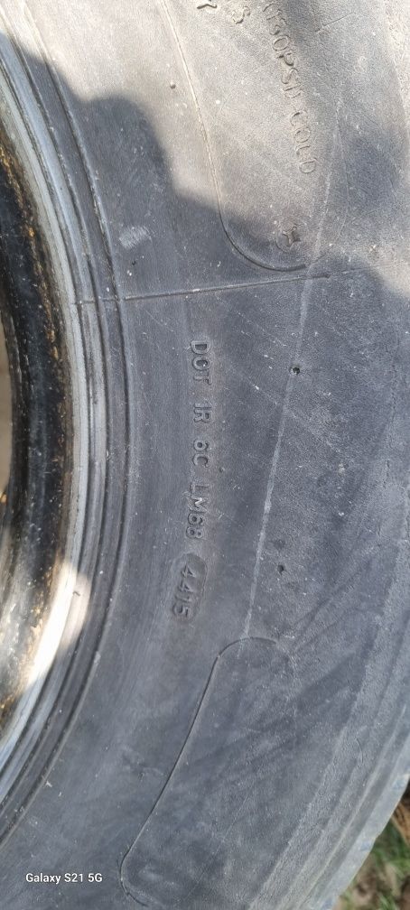 Vand 2 anvelope semiremorca mega 435/50 R19.5