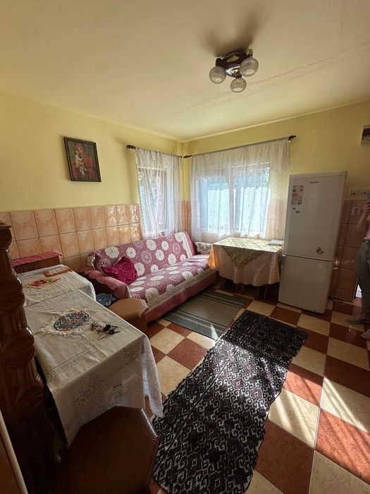 Închiriez casa pe strada Mihai Eminescu Falticeni