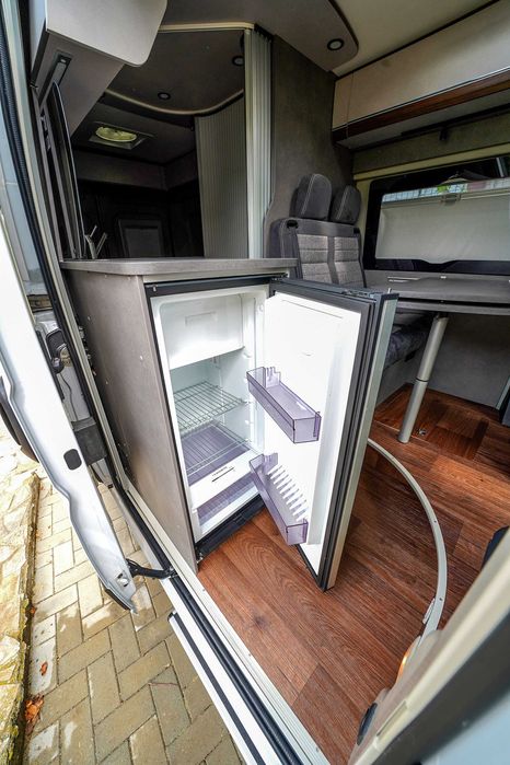 Pössl Summit Shine 600 R Plus Off-Grid