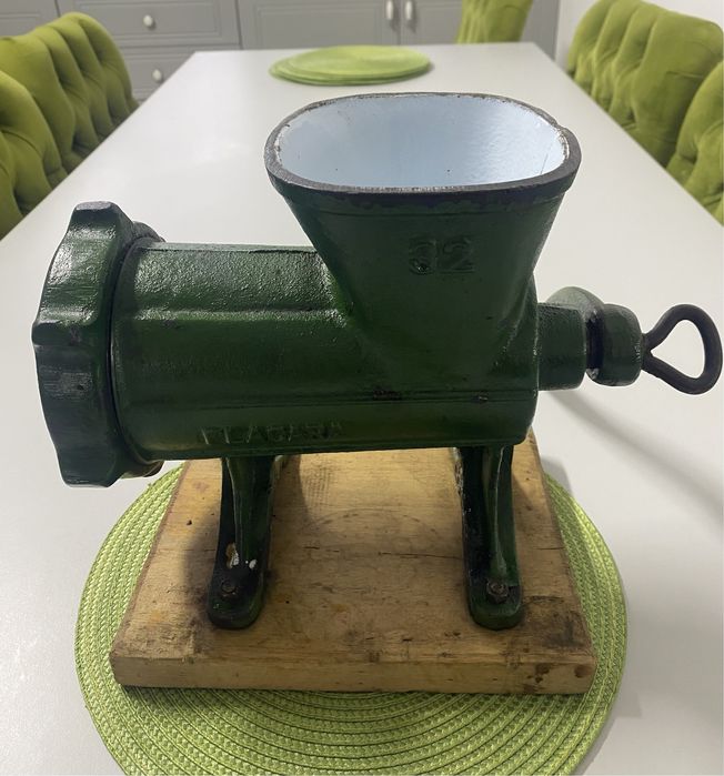 Masina tocat carne Flacara nr 32