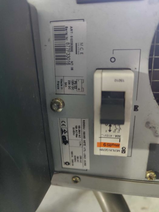 UPS 3000VA Format Rack 4U - Sinus Pur - MGE Pulsar EXtreme - Rackabil