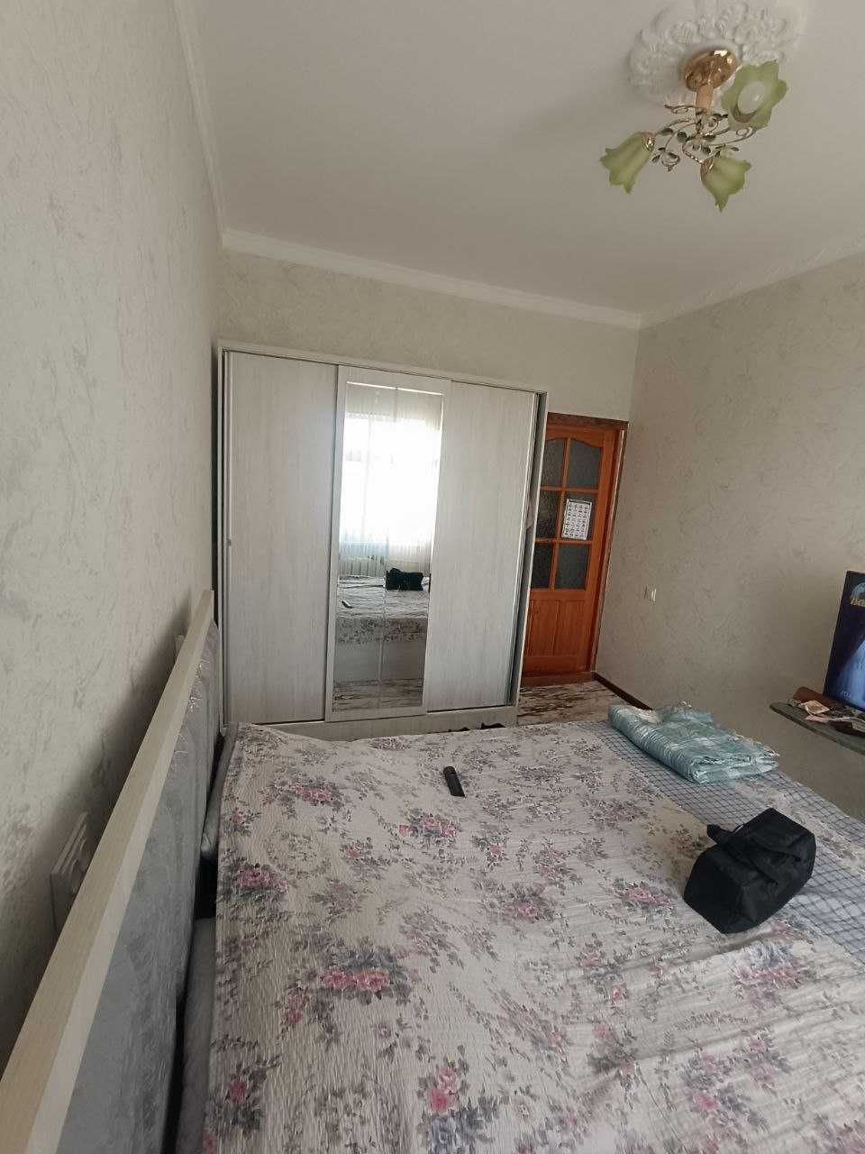 Продаётся 3х комн квартира на 4 этаже Ор-р  6 микрорайон Мадина