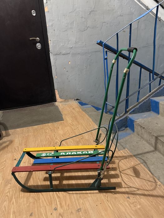 Продам Санки в хорошем состоянии