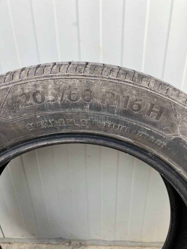 Barum Bravuris 5HM 205/60 R16  92H Летни