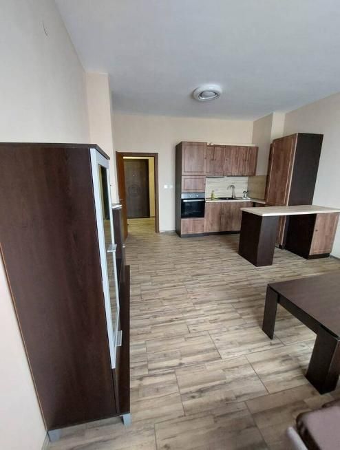 Дава се под наем Двустаен апартамент в Пловдив, Тракия - 72 кв.м за 969 € - Снимка #1