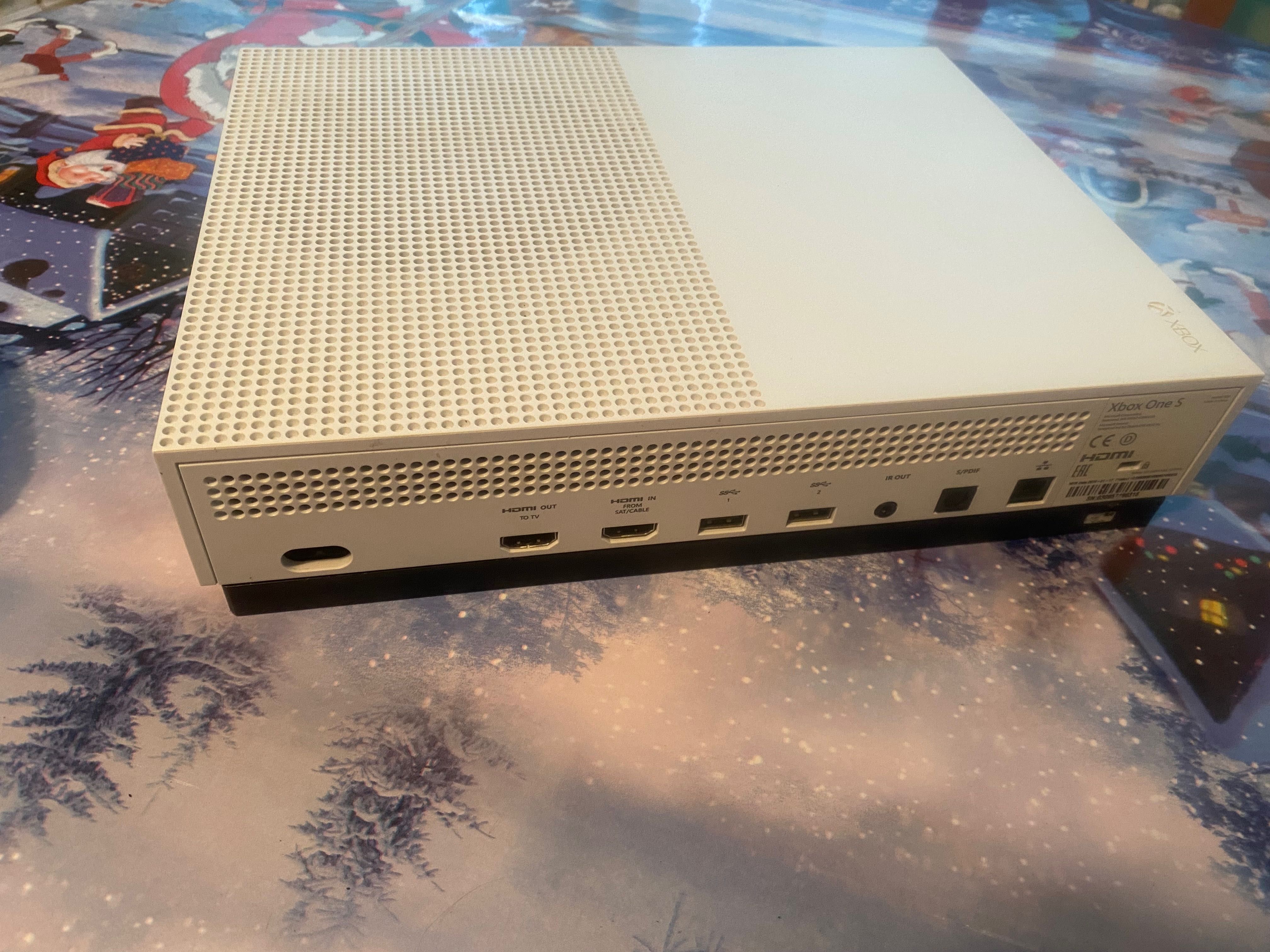 Vand xbox one s + 6 jocuri