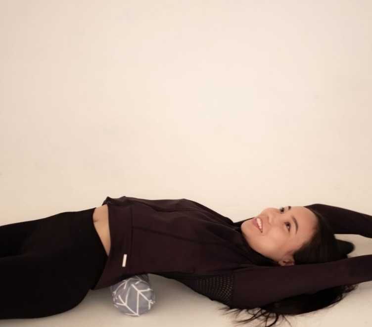 Валик массажный.
Разминающий. 10*35. Наполнитель: Сосновые опилки.