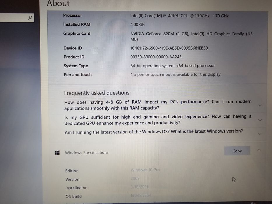 Лаптоп Dell Inspiron 15 с SSD и инсталиран Windows 10
