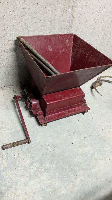 Гроздомелачка ръчна